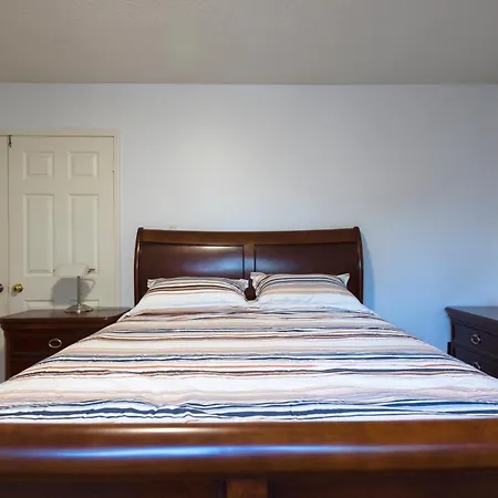 The Comfort Stay At City Of Pickering Exterior photo